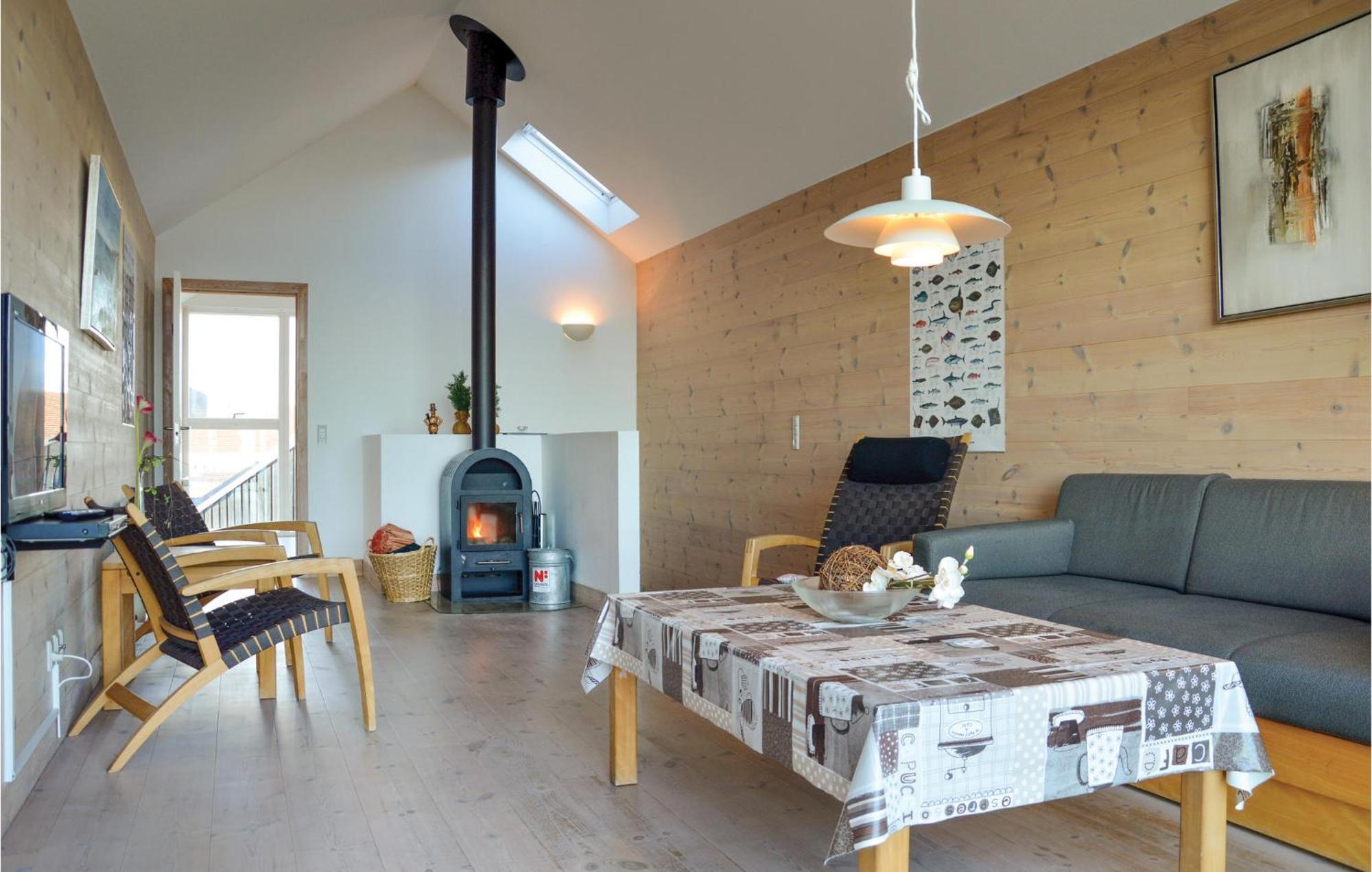 2 Bedroom Gorgeous Home In Hvide Sande Exterior photo
