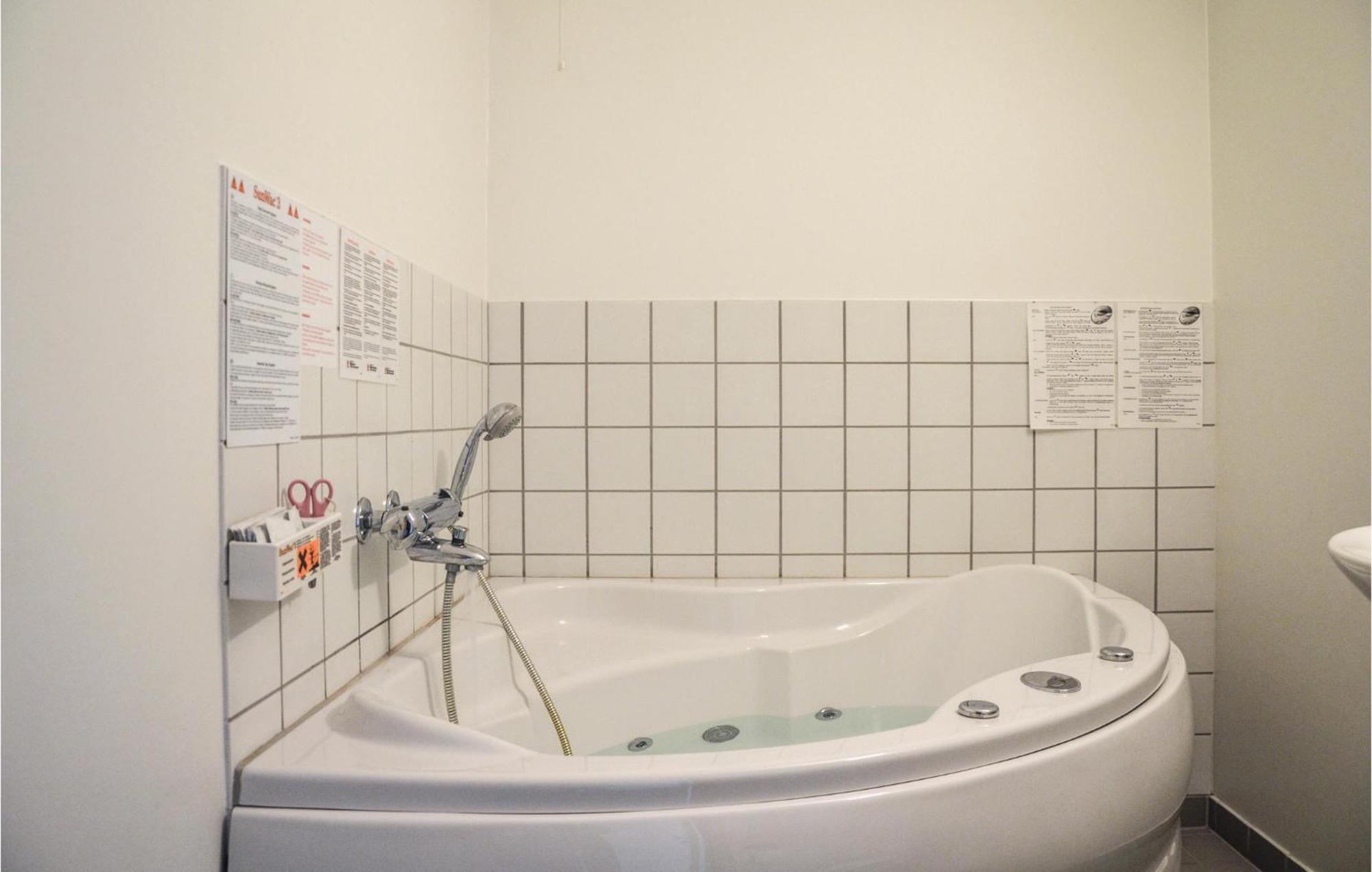 2 Bedroom Gorgeous Home In Hvide Sande Exterior photo